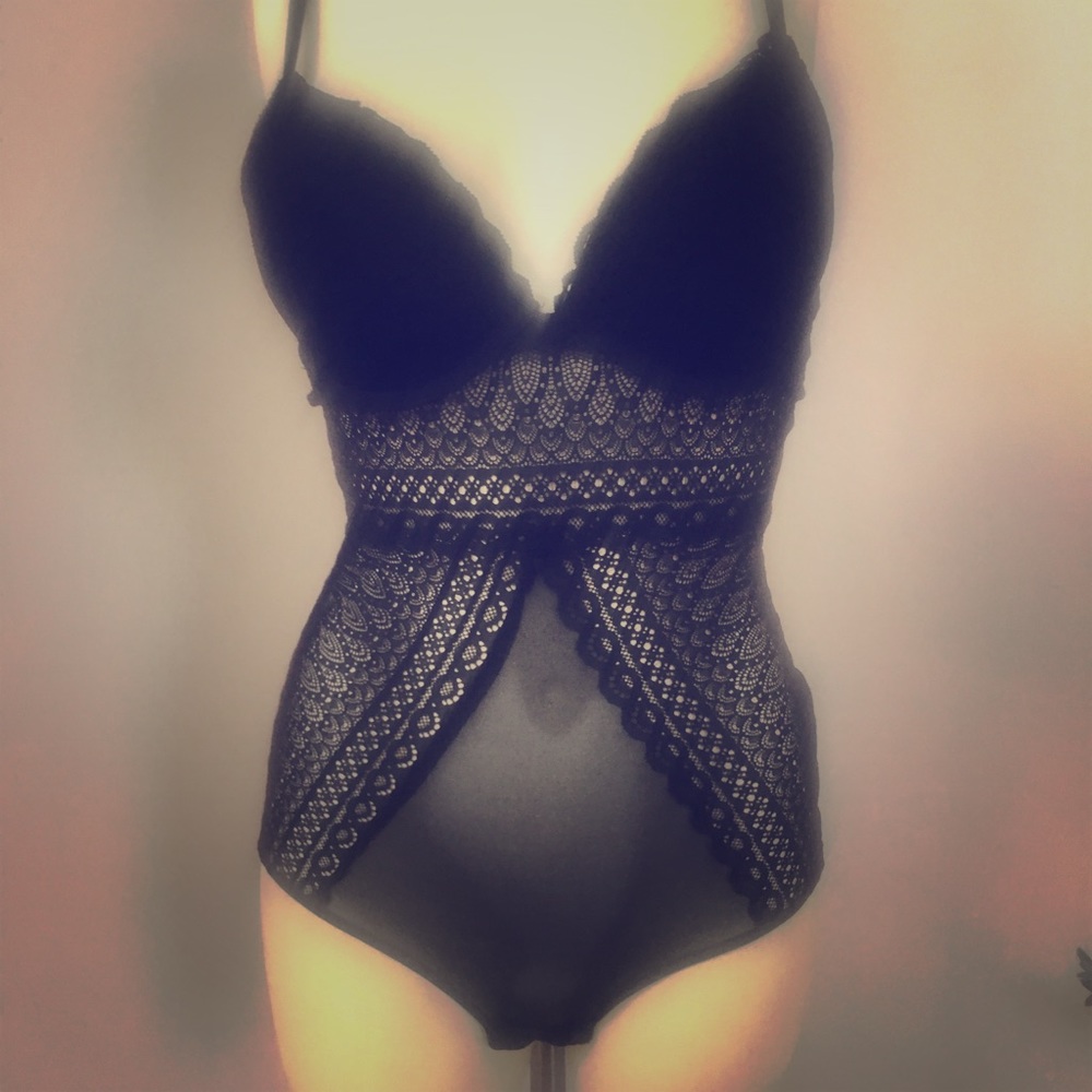 H&M lace bodysuit teddy sz 8 38